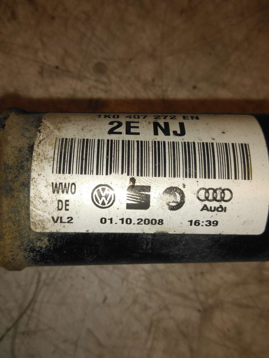 Drivaksel høyre foran til VW Golf VI 2008-2012  (VOLKSWAGEN|3C0 407 451 FX|)