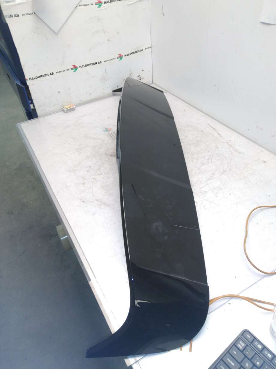 Spoiler bakluke til Porsche Macan 2014-->> (95B) (95B) (PORSCHE|95B827025LY|)
