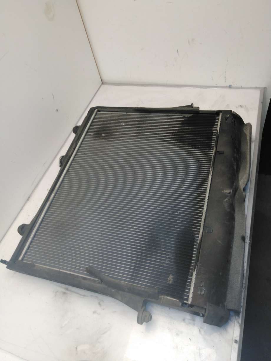 Radiator (manuell gir) til Isuzu D-Max 2012-2017 (Type II, Fase 1)  (ISUZU|8-98194-394-2||898192-9191)