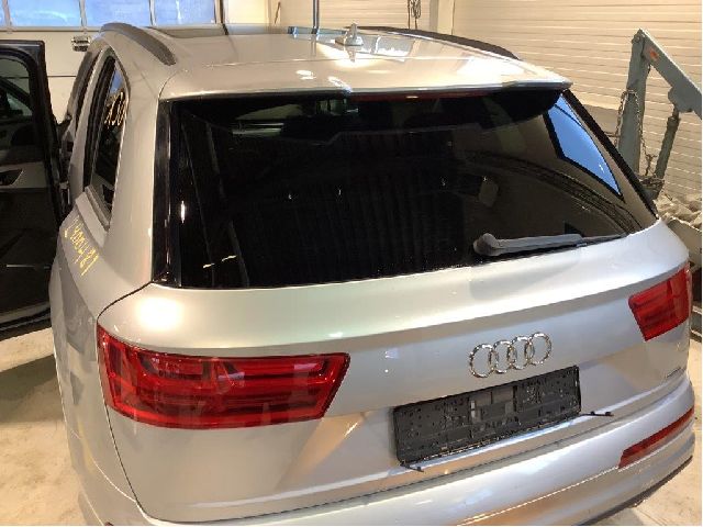 Bakluke til Audi Q7 2015-->> (Type II) (AUDI|4M0 827 025 C|)