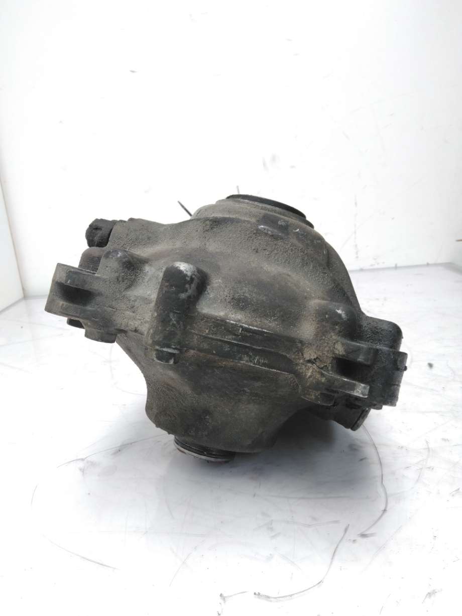 Kardang til BMW 5-Serie 2010-2017 (F10/F11) (F10/F11) (BMW|31 50 7 648 881|)