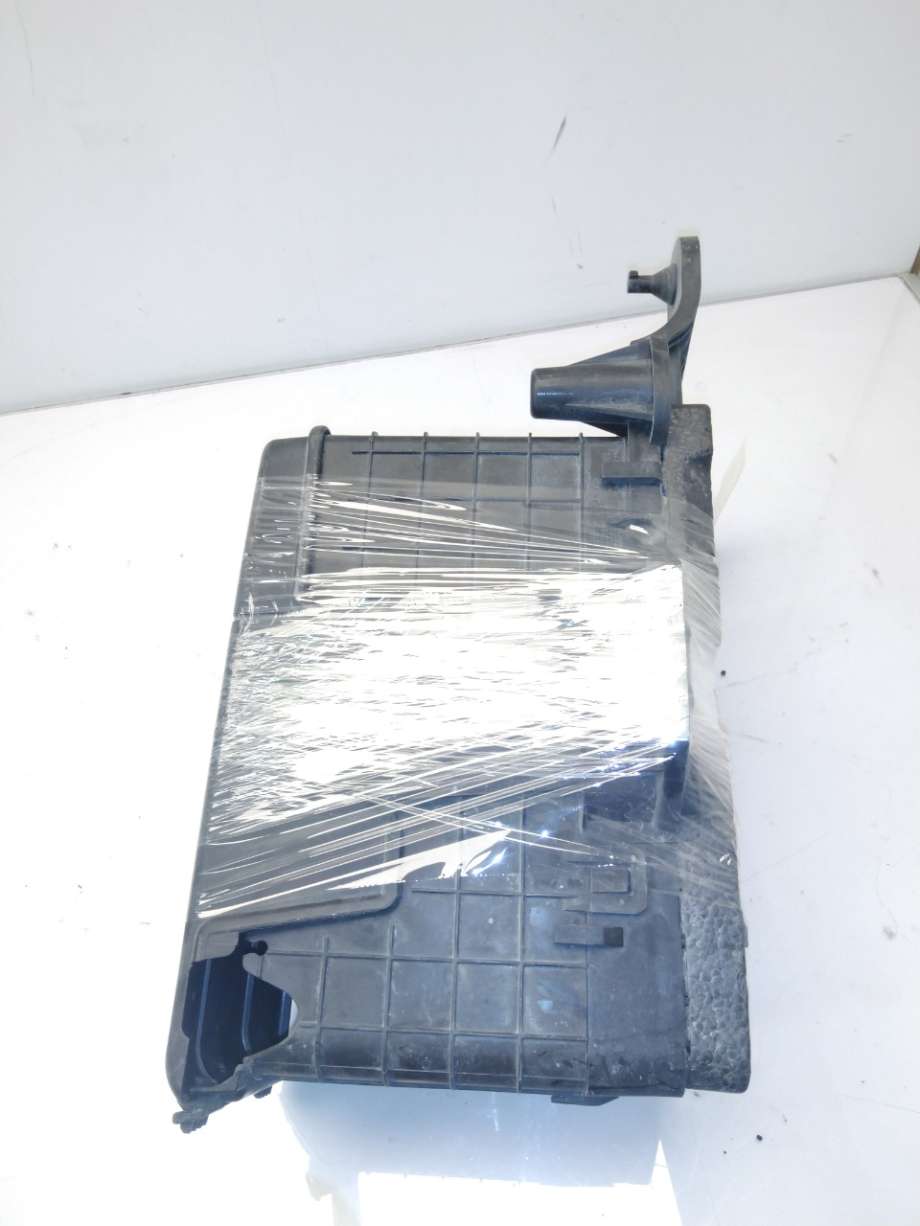 Batterikasse/feste til VW Passat 2011-2015 (B7) (B7) (VOLKSWAGEN|1K0 915 333 H|3C0 915 336 A|3C0 915 443 A)