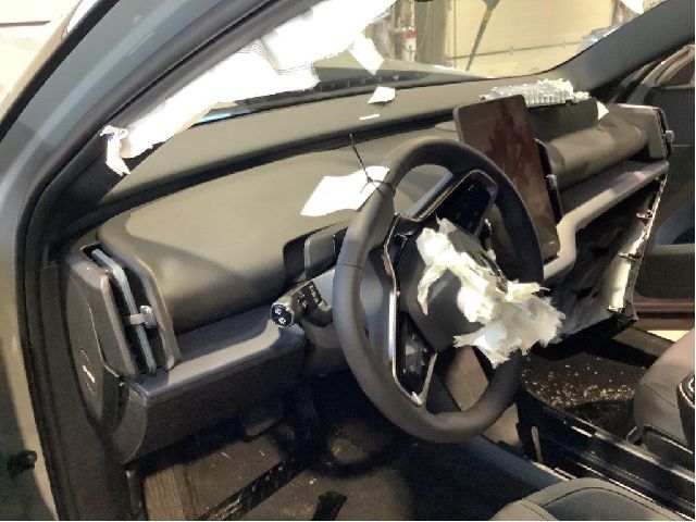 Ratt til Volvo EX30 2023-->>  (VOLVO|80001417|)
