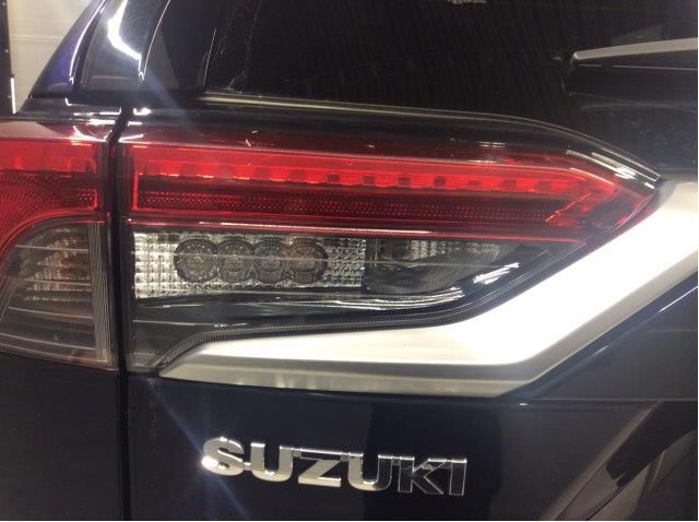 Baklykt venstre indre til Suzuki Across 2020-->>  (SUZUKI|T8159-14206-200|)