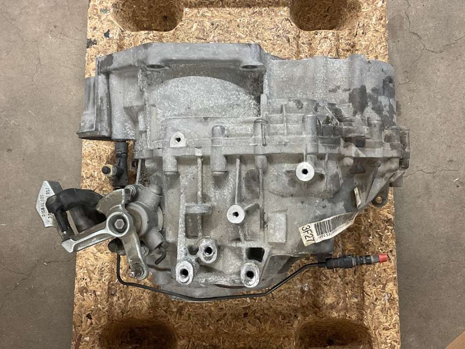 Girkasse manuell 6-trinn til VW Tiguan 2016-2020 (Type II, Fase 1)  (VOLKSWAGEN|0A6 300 046 E|)