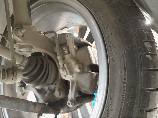 Bremsecaliper venstre foran til VW Tiguan 2016-2020 (Type II, Fase 1) (VOLKSWAGEN|8V0 615 123 D|)