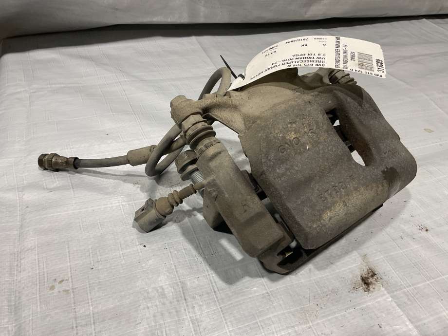 Bremsecaliper høyre foran til VW Tiguan 2016-2020 (Type II, Fase 1)  (VOLKSWAGEN|8V0 615 124 D|)