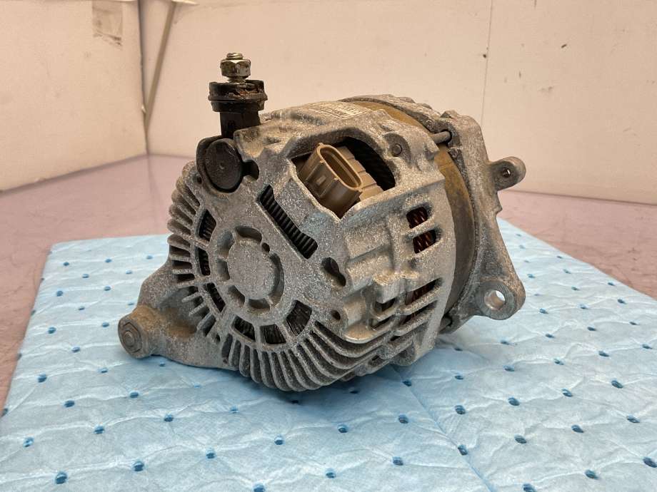 Dynamo til Subaru Outback 2015-2020 (Type V)  (SUBARU|23700AA911|)