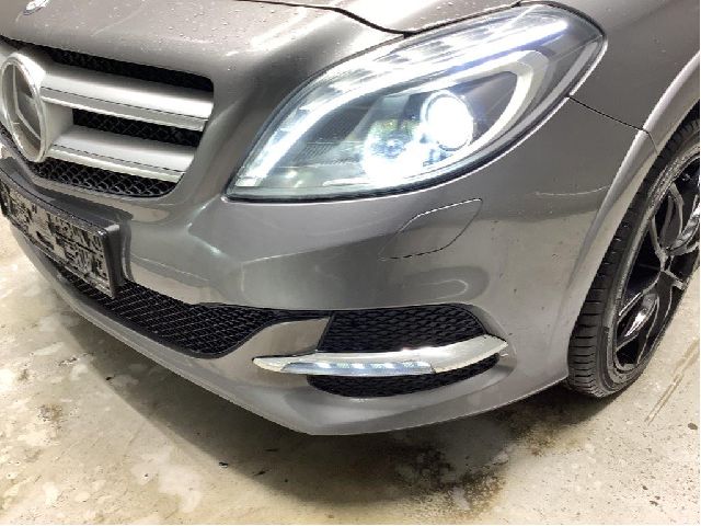 Støtfanger foran til Mercedes B-Klasse 2011-2018 (W246) (W246) (A 242 885 02 25|DELENR ER FARGELØS|)