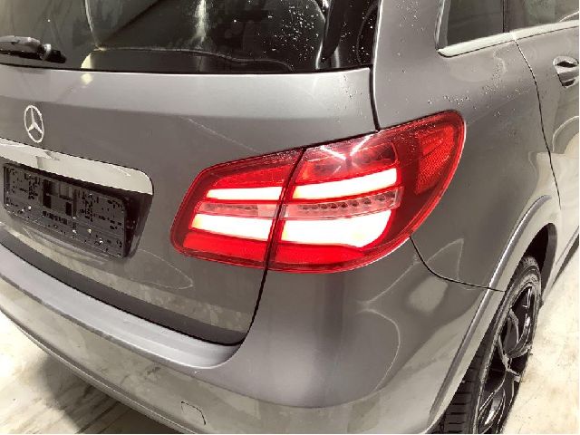 Støtfanger bak til Mercedes B-Klasse 2011-2018 (W246) (W246) (A 242 885 00 25|)