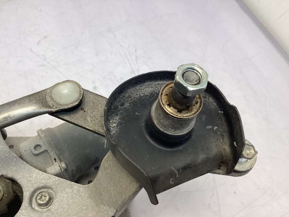 Viskermotor frontrute til Subaru Forester 2013-2019 (Type IV)  (SUBARU|86510SG010|)