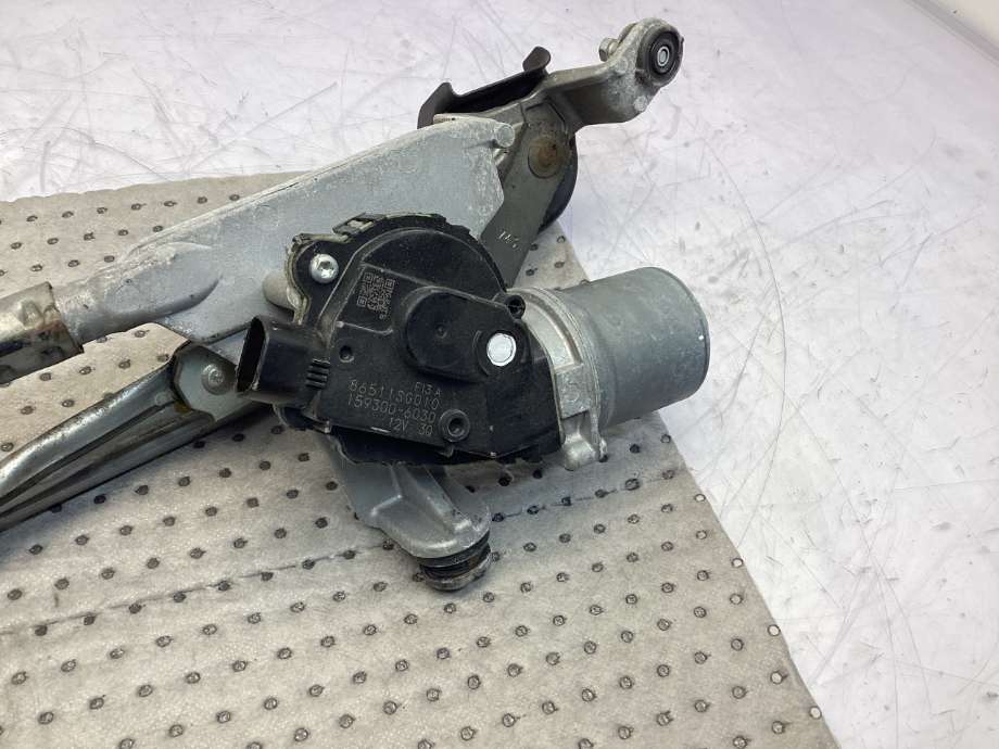Viskermotor frontrute til Subaru Forester 2013-2019 (Type IV)  (SUBARU|86510SG010|)