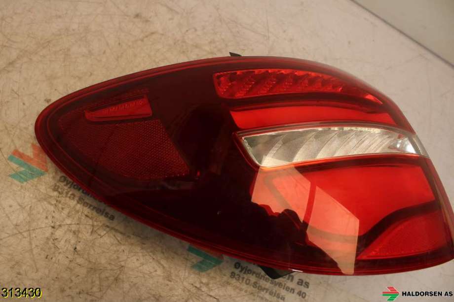 Baklykt venstre til Mercedes B-Klasse 2011-2018 (W246) (W246) (A 246 906 87 00|)