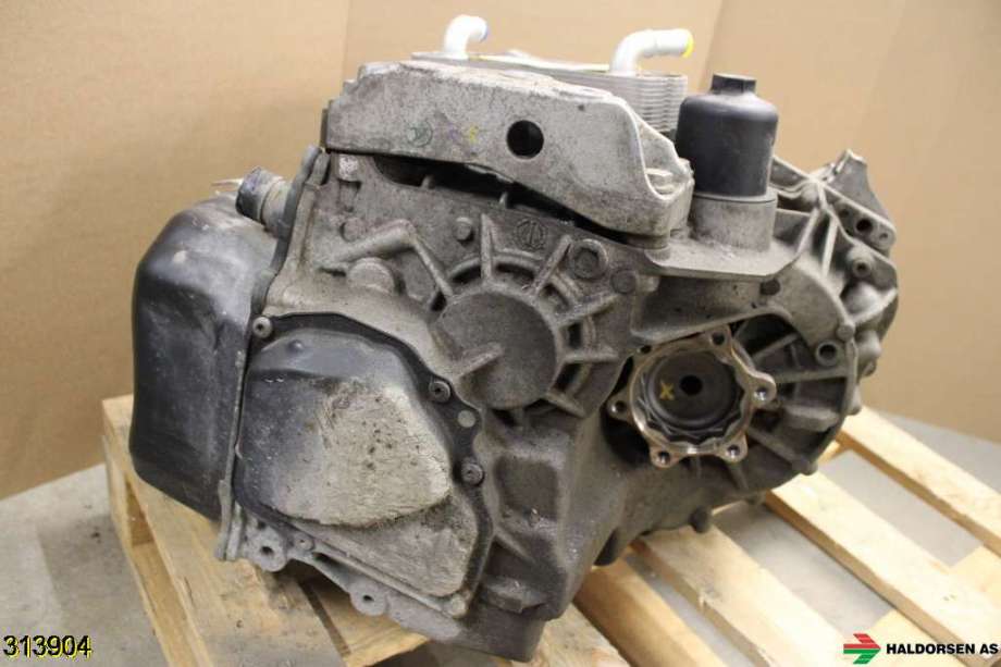 Girkasse automat til VW Passat 2015-2019 (Fase 1) (B8) (B8) (VOLKSWAGEN|0D9 300 015|SZA|)