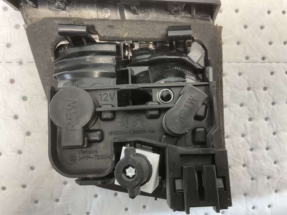 Baklykt venstre indre til Citroën C5 2008-2017 (Type II)  (CITROEN|6350 LT|)