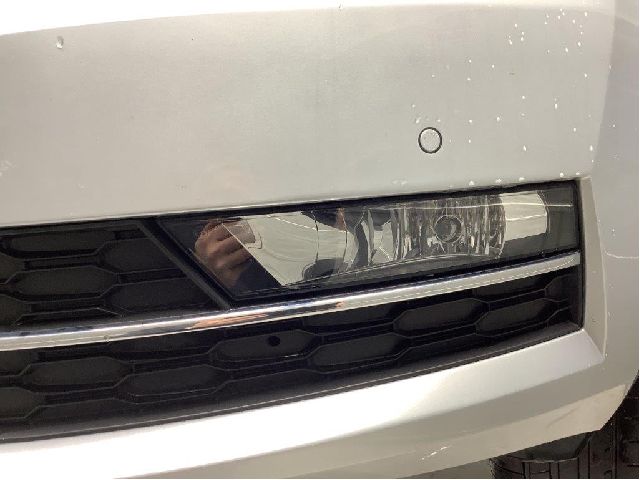 Tåkelykt venstre foran til Škoda Octavia, 2017-2020 (Type III, Fase 2)  (SKODA|5E0 941 699 F)