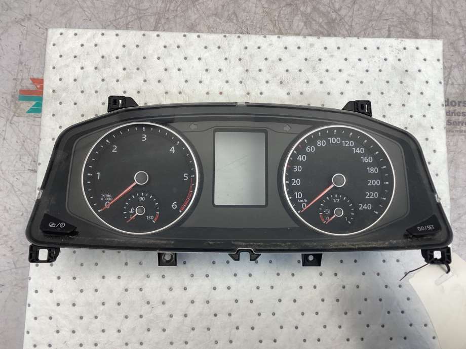 Instrumentpanel til VW Transporter / Caravelle 2015-2019 (T6) (T6) (VOLKSWAGEN|F 7E0 920 870 L|)