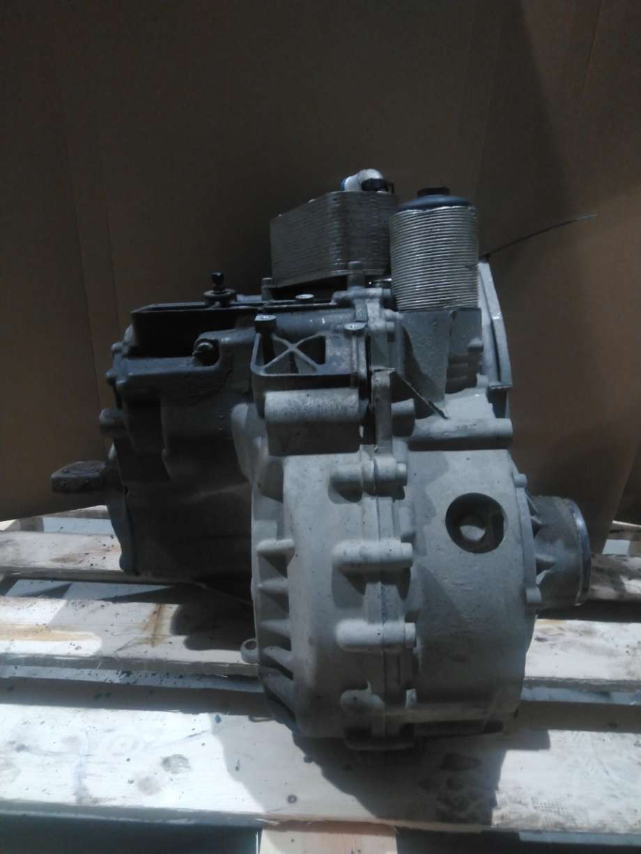 Girkasse automat til VW Transporter / Caravelle 2015-2019 (T6) (T6) (VOLKSWAGEN|0BT 300 011 S|PSS|)