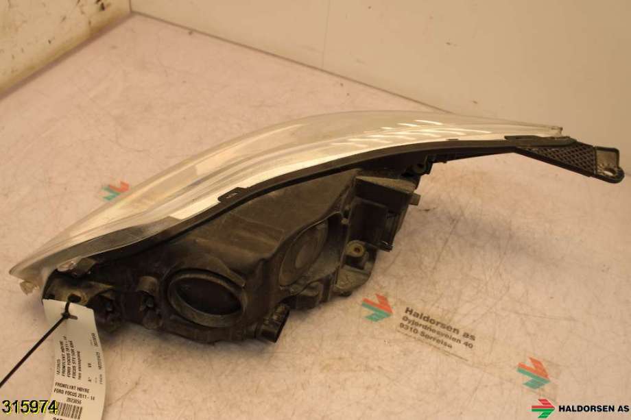Frontlykt høyre halogen til Ford Focus 2011-2014 (Type III, Fase 1)  (FORD|1873925|)