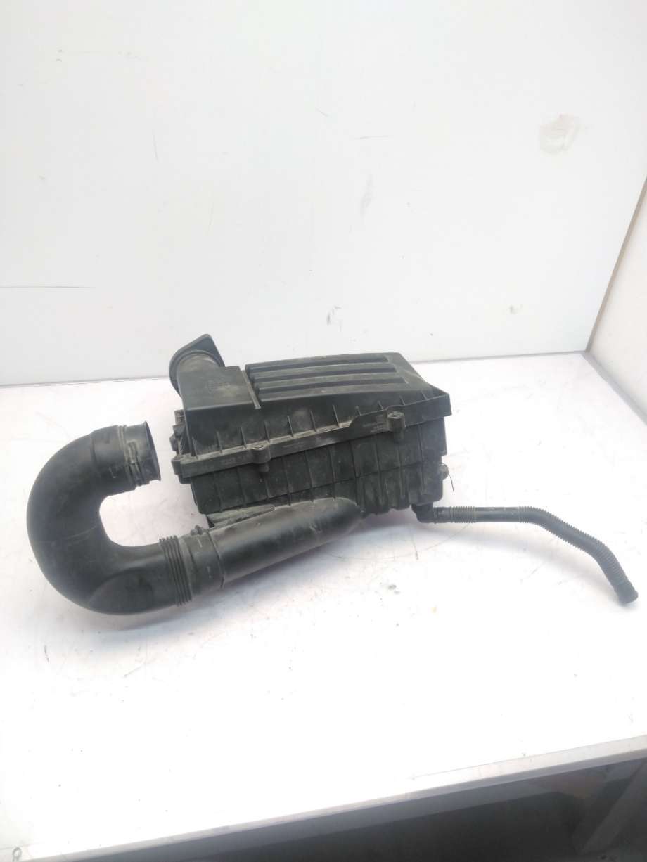 Luftfilterboks til VW Golf VI 2008-2012  (VOLKSWAGEN|3C0 129 607 BE|)