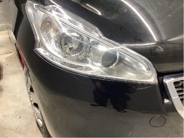 Frontlykt høyre halogen til Peugeot 208 2012-2019 (Type I)  (PEUGEOT|16 082 066 80|)