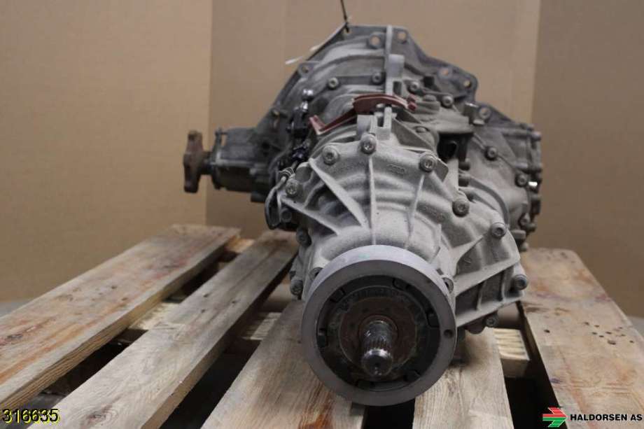 Girkasse manuell 6-trinn til Audi Q5 2012-2017 (Type I, Fase 2)  (AUDI|0B2 300 028 E|)