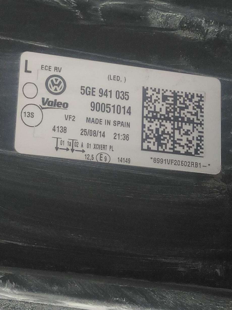 Frontlykt venstre halogen til VW e-Golf 2014-2017 (Fase 1)  (VOLKSWAGEN|5GE 941 773||5GE 941 035)