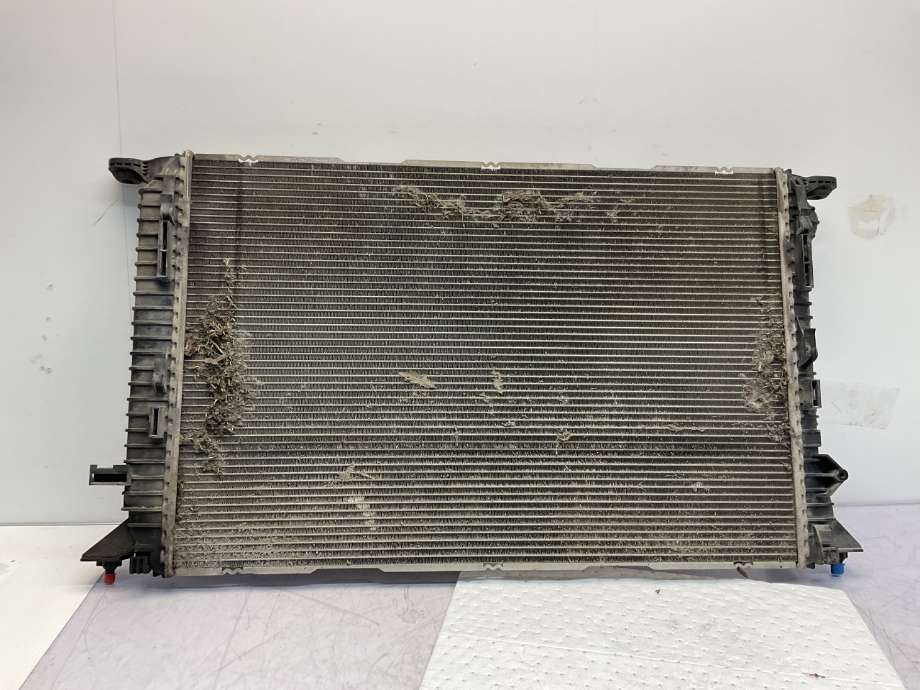Radiator (automat gir) til Audi A5 2007-2016 (Type I) (AUDI|8K0 121 251 AJ|)