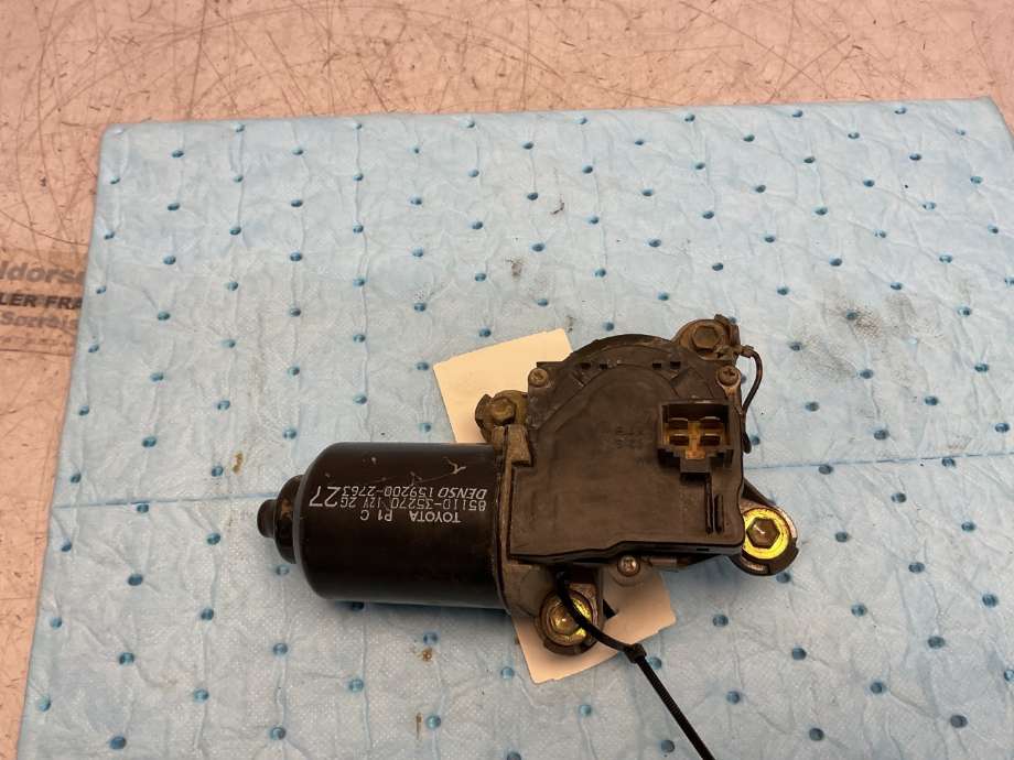 Viskermotor frontrute til Toyota Hilux 2002-2005  (TOYOTA|8511035270|)