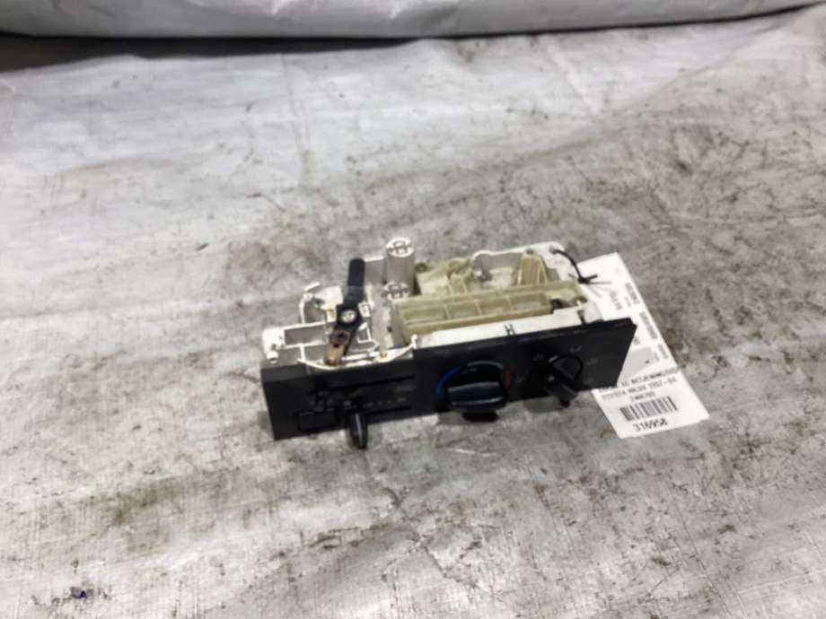 Varmeapparat betjening til Toyota Hilux 2002-2005 (TOYOTA|)