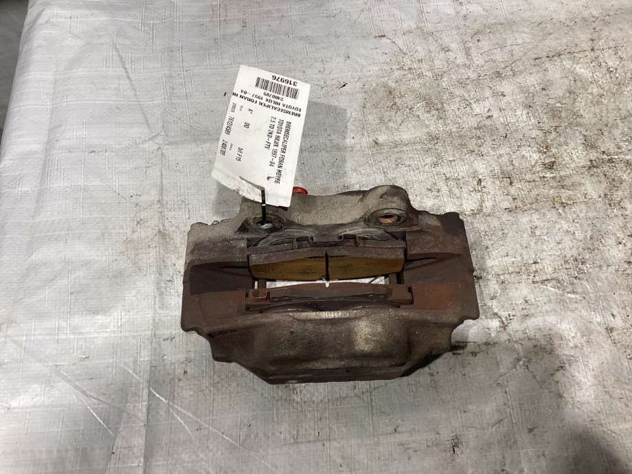 Bremsecaliper høyre foran til Toyota Hilux 2002-2005 (TOYOTA|4773035140|)