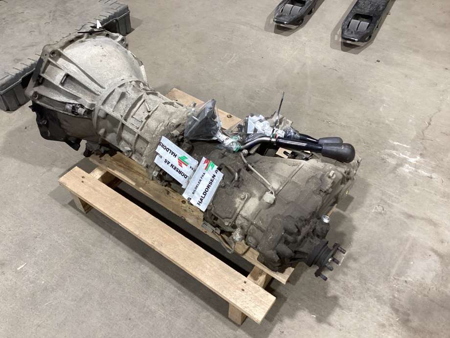 Girkasse manuell til Toyota Hilux 2002-2005  (TOYOTA|330303G120|)