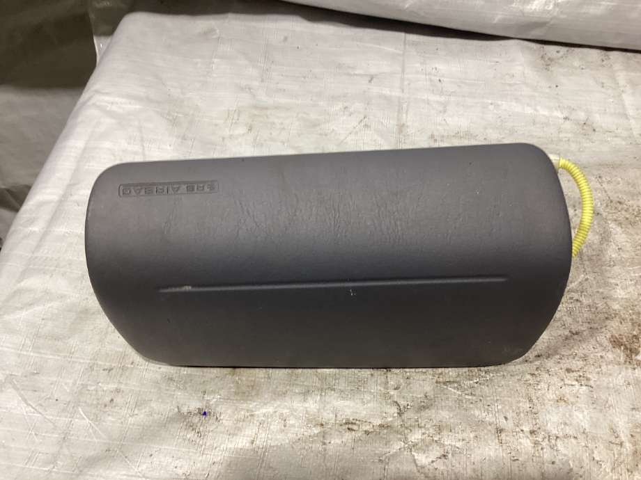 Airbag passasjer til Toyota Hilux 2002-2005 (739700W150B0|)