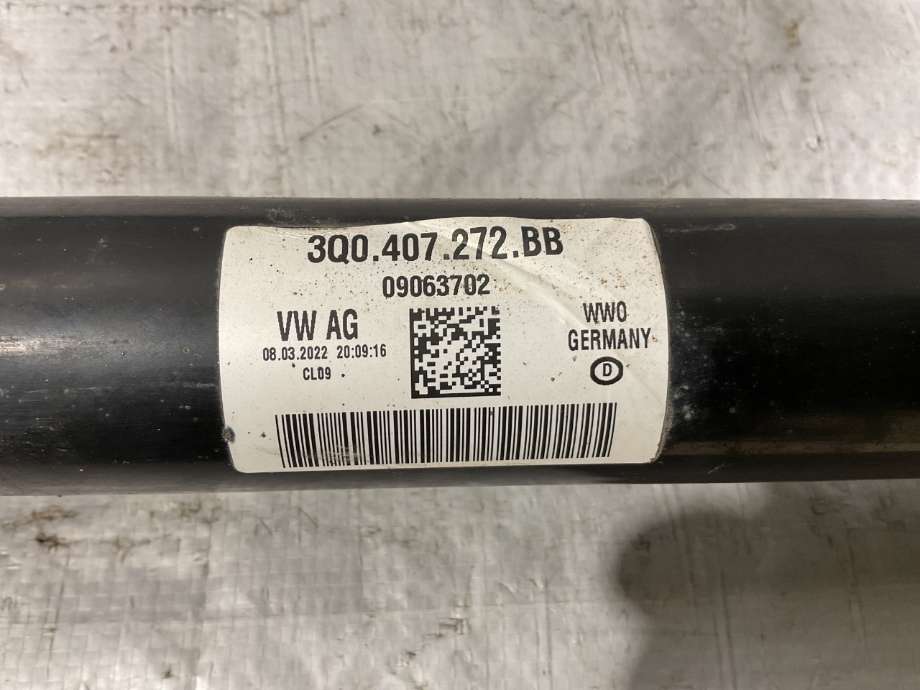 Drivaksel høyre foran til VW Passat 2019-->> (Fase 2) (B8) (B8) (VOLKSWAGEN|3Q0 407 272 BB|)