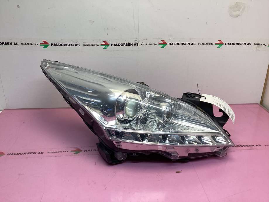 Frontlykt høyre halogen til Peugeot 3008 2009-2016 (Type I)  (PEUGEOT|6206 T7|)