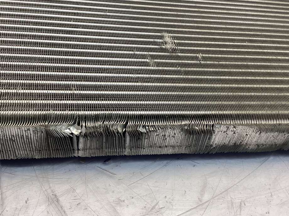 Radiator (automat gir) til VW Passat 2015-2019 (Fase 1) (B8) (B8) (VOLKSWAGEN|5Q0 121 251 GR|)