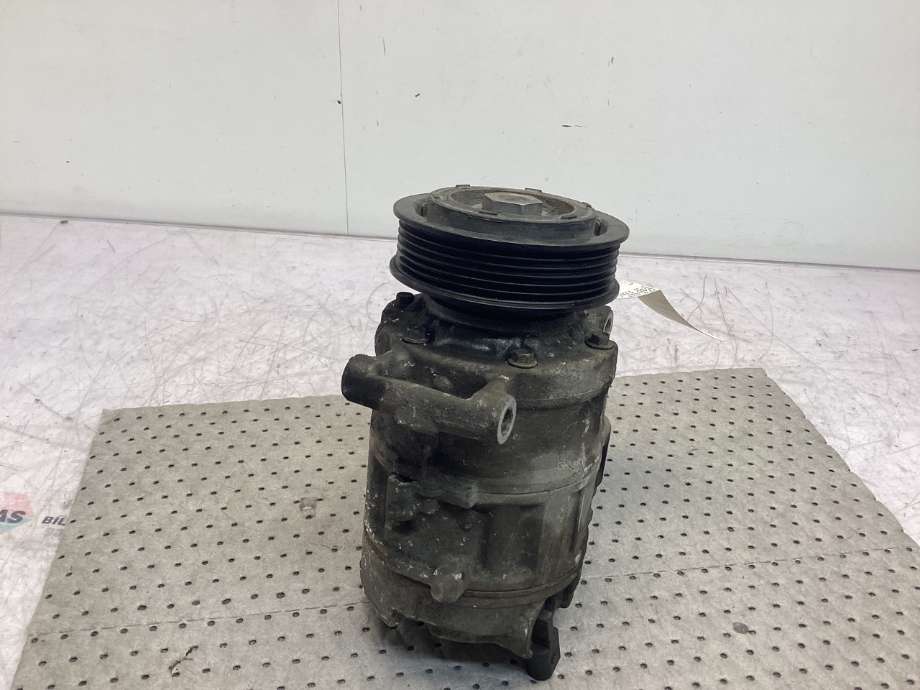 Aircondition kompressor til VW Amarok 2010-2016 (Type I, Fase 1) (VOLKSWAGEN|7E0 820 803J|)