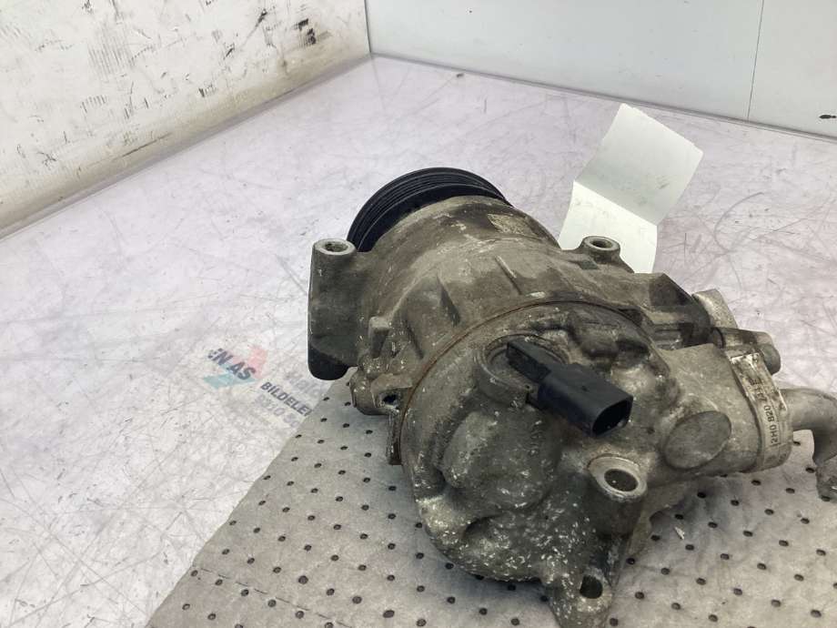 Aircondition kompressor til VW Amarok 2010-2016 (Type I, Fase 1) (VOLKSWAGEN|7E0 820 803J|)