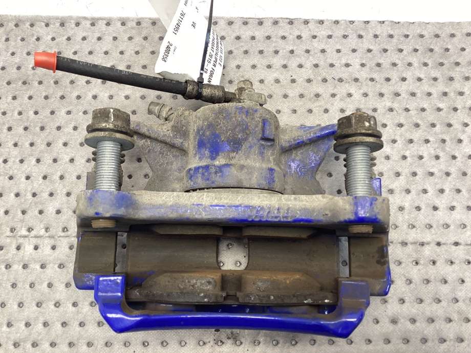 Bremsecaliper venstre foran til VW Passat 2015-2019 (Fase 1) (B8) (B8) (VOLKSWAGEN|5G0 615 123 E|)