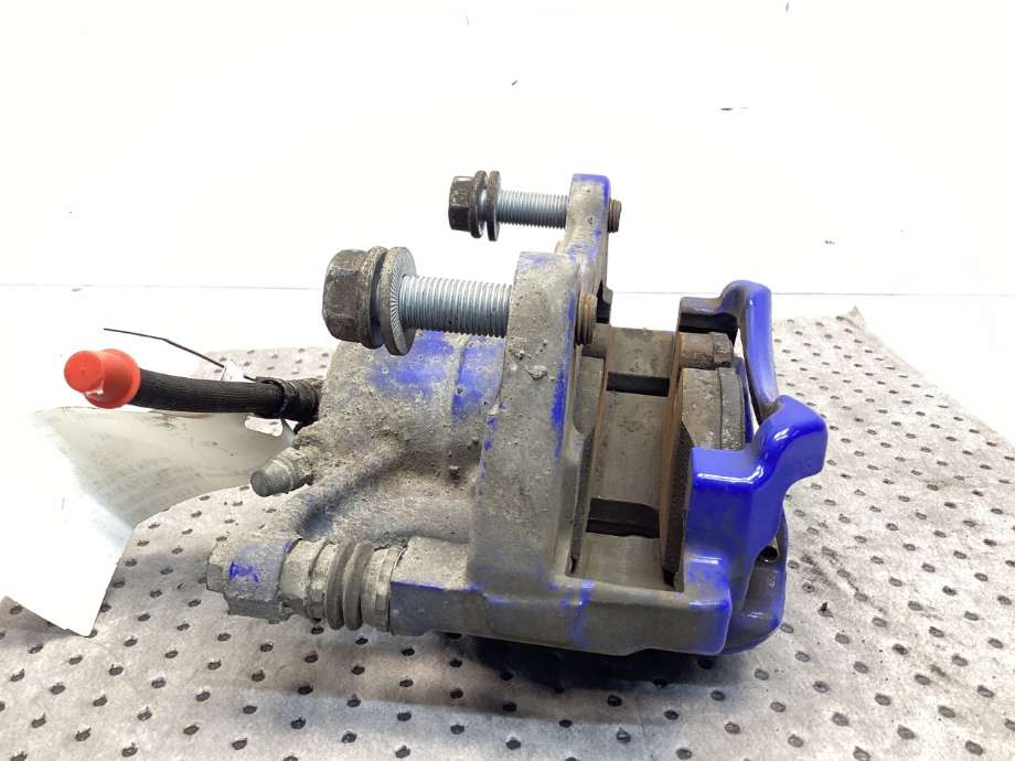Bremsecaliper venstre foran til VW Passat 2015-2019 (Fase 1) (B8) (B8) (VOLKSWAGEN|5G0 615 123 E|)