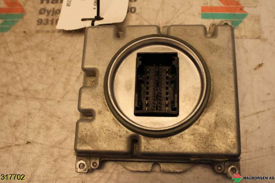 Styreenhet xenon/ballast til VW Passat 2015-2019 (Fase 1) (B8) (B8) (VOLKSWAGEN|7PP 941 572 AB|)
