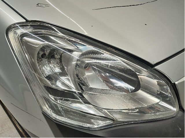 Frontlykt høyre halogen til Peugeot Partner 2015-2019 (Type II, Fase 2)  (PEUGEOT|6206 K6|)