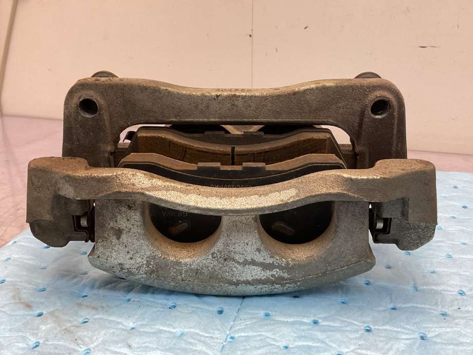 Bremsecaliper venstre foran til Ford Ranger / Ranger Raptor 2022-->>  (FORD|EB3C-2B294-AA|)