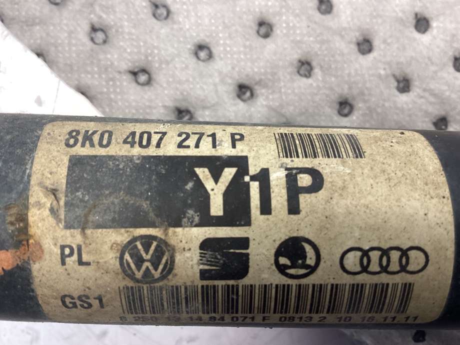 Drivaksel høyre foran til Audi A4 2007-2014 (Type IV) (B8) (B8) (AUDI|8K0 407 271 P|)