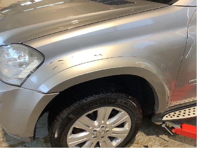 Skjerm venstre foran til Mercedes GL 2006-2012 (X164) (X164) (MERCEDES|A 164 880 01 06|)