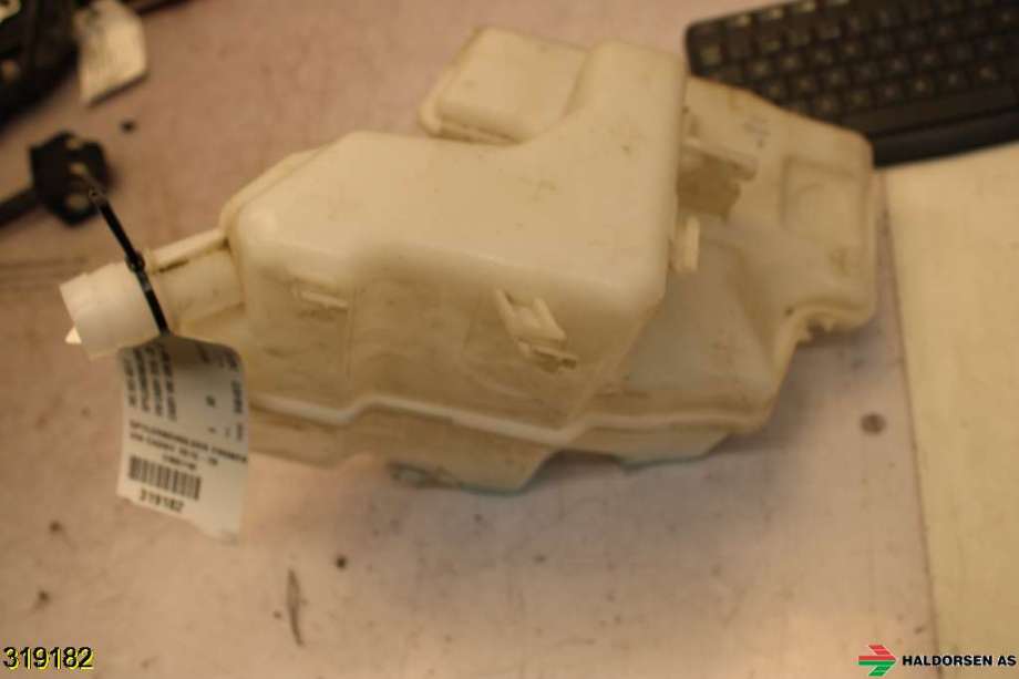 Spylertank til VW Caddy 2015-2020 (Type III, Fase 3) (VOLKSWAGEN|2K5 955 453 F|)