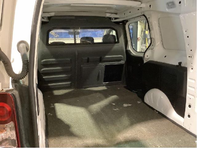 Bagasjerom hundegitter til Peugeot Partner 2015-2019 (Type II, Fase 2)  (PEUGEOT|7220 SV|)
