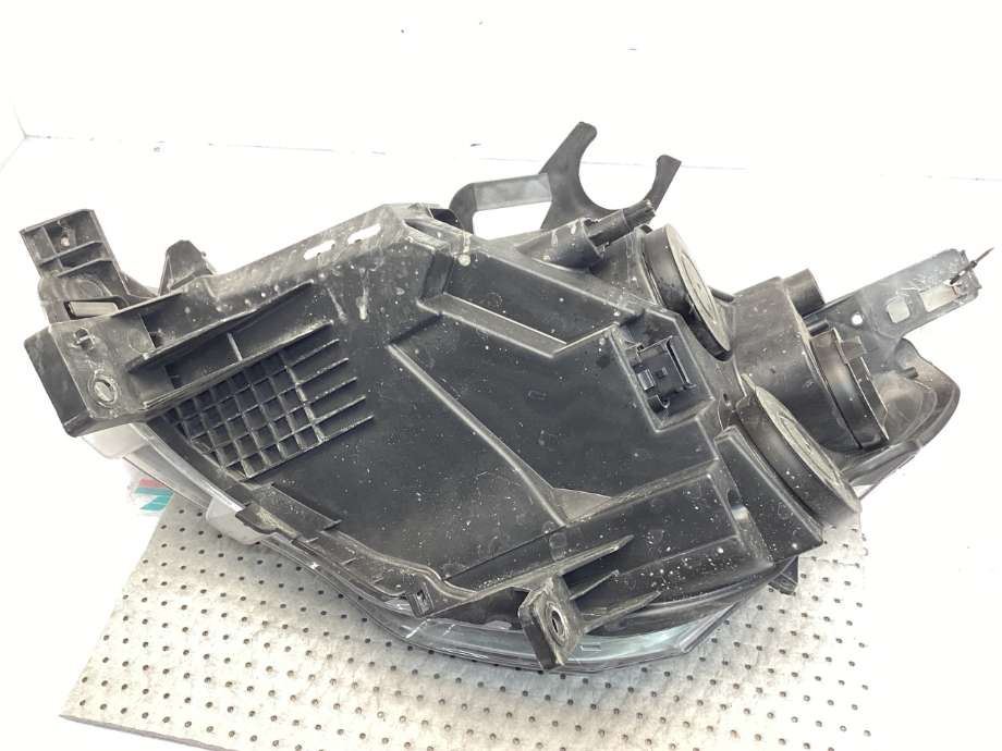 Frontlykt høyre halogen til Peugeot Partner 2015-2019 (Type II, Fase 2)  (PEUGEOT|6206 K6|)