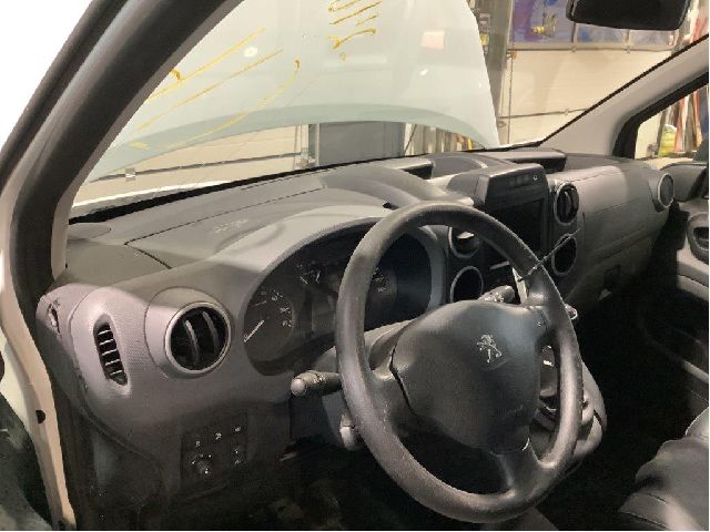 Dashbord til Peugeot Partner 2015-2019 (Type II, Fase 2) (PEUGEOT|16 139 519 ZD|)