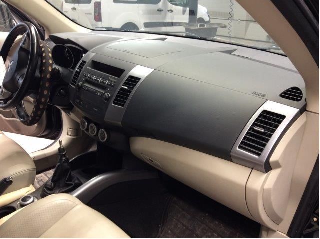 Dashbord til Mitsubishi Outlander 2007-2010 (Type II, Fase 1)  (MITSUBISHI|8000A292XA|)